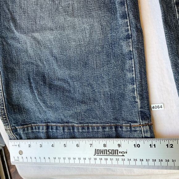 Guess Jeans Women Denim Shorts size 31 Blue Straight Leg Mid Rise Knee Length - Picture 7 of 10